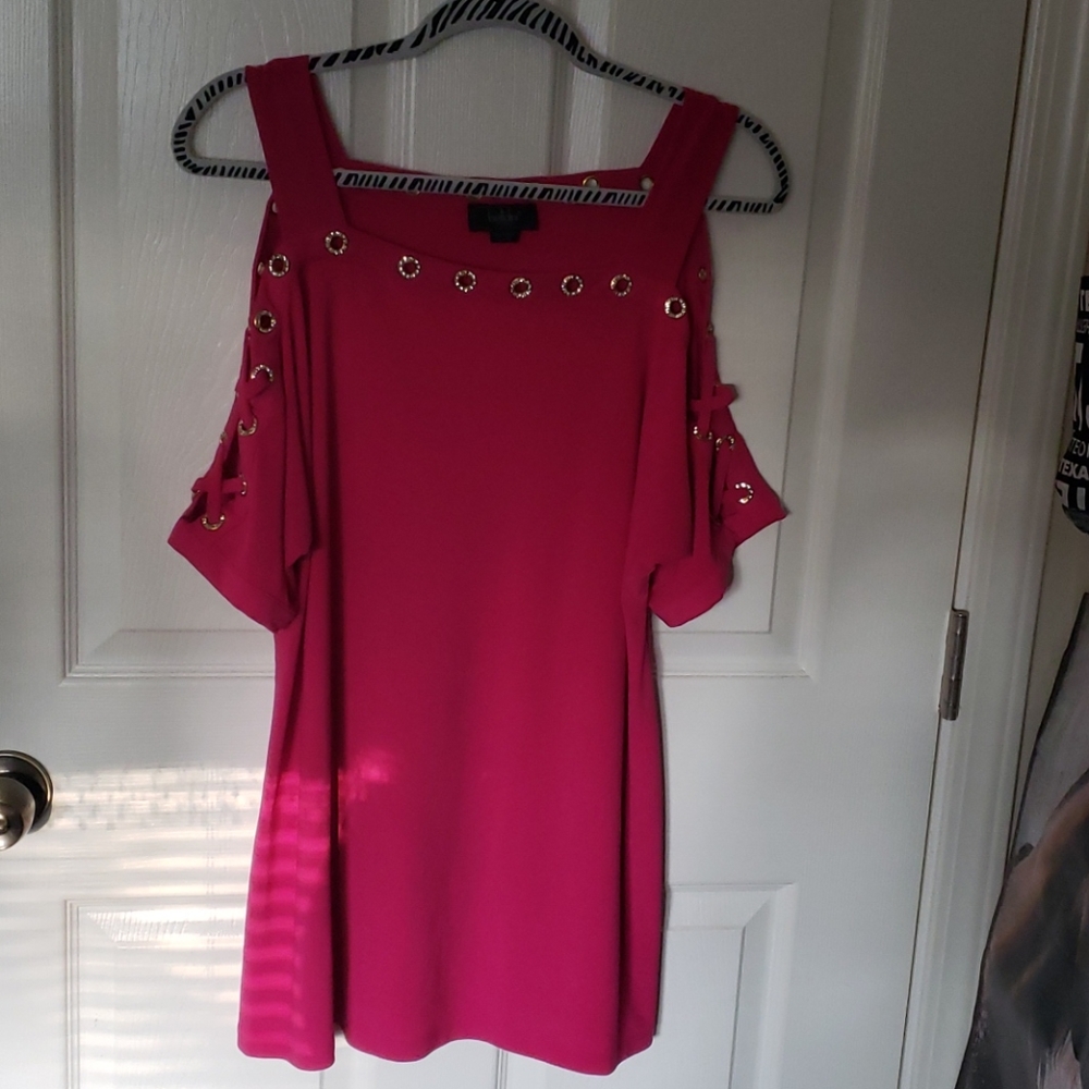 Belldini lipstick pink top